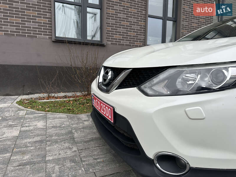 Внедорожник / Кроссовер Nissan Qashqai 2015 в Львове