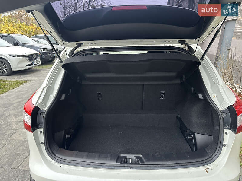 Внедорожник / Кроссовер Nissan Qashqai 2015 в Львове