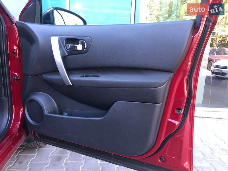 Позашляховик / Кросовер Nissan Qashqai 2011 в Одесі