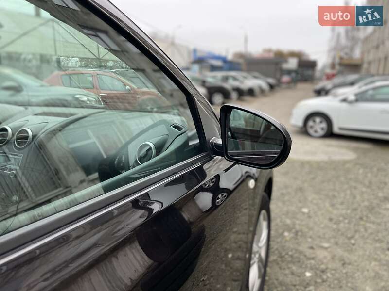 Внедорожник / Кроссовер Nissan Qashqai 2013 в Сумах