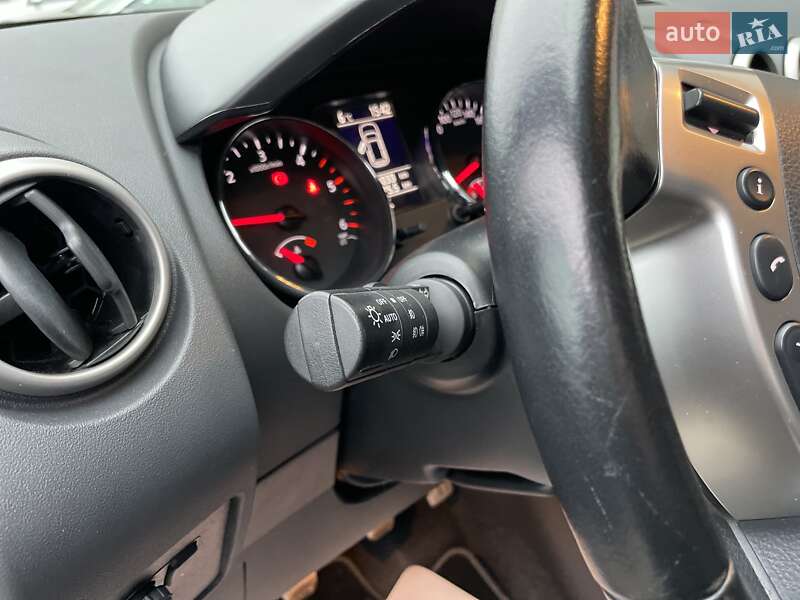 Внедорожник / Кроссовер Nissan Qashqai 2013 в Сумах