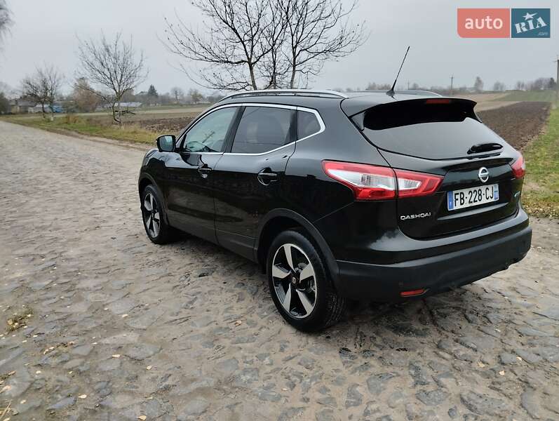 Внедорожник / Кроссовер Nissan Qashqai 2015 в Дубно фото 5 Внедорожник / Кроссовер Nissan Qashqai 2015 в Дубно