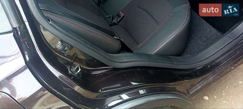 Позашляховик / Кросовер Nissan Qashqai 2009 в Тернополі фото 13 Позашляховик / Кросовер Nissan Qashqai 2009 в Тернополі