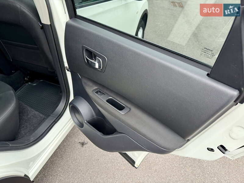 Позашляховик / Кросовер Nissan Qashqai 2010 в Вінниці