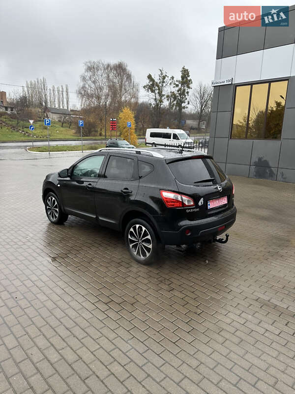 Позашляховик / Кросовер Nissan Qashqai 2011 в Рівному