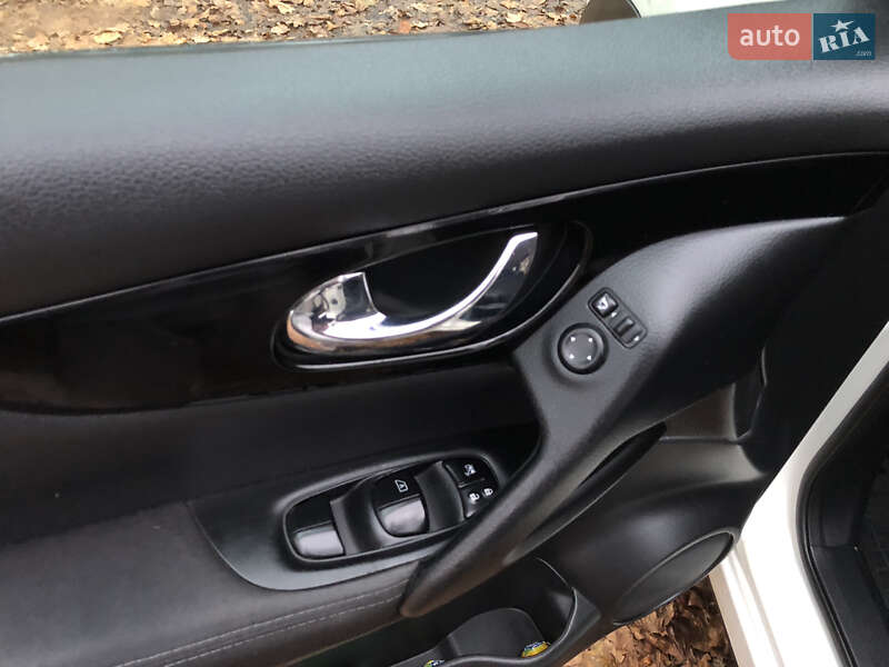 Внедорожник / Кроссовер Nissan Qashqai 2015 в Тернополе фото 55 Внедорожник / Кроссовер Nissan Qashqai 2015 в Тернополе