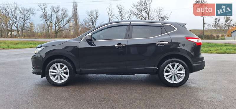 Внедорожник / Кроссовер Nissan Qashqai 2015 в Новоархангельске