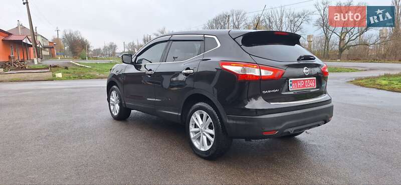 Внедорожник / Кроссовер Nissan Qashqai 2015 в Новоархангельске