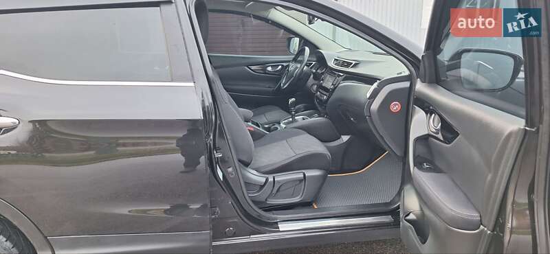 Внедорожник / Кроссовер Nissan Qashqai 2015 в Новоархангельске