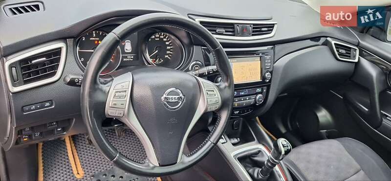 Внедорожник / Кроссовер Nissan Qashqai 2015 в Новоархангельске