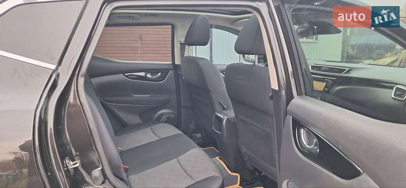 Внедорожник / Кроссовер Nissan Qashqai 2015 в Новоархангельске