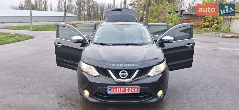 Внедорожник / Кроссовер Nissan Qashqai 2015 в Новоархангельске