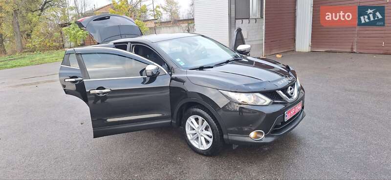 Внедорожник / Кроссовер Nissan Qashqai 2015 в Новоархангельске