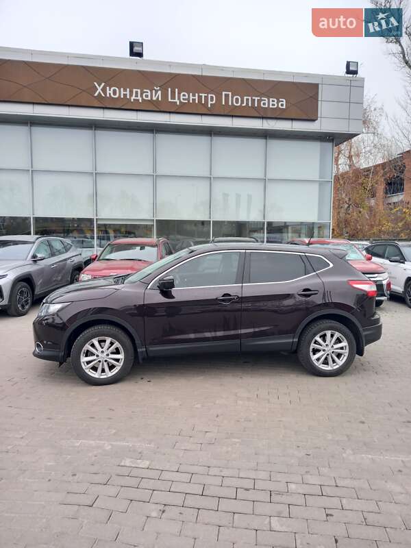 Позашляховик / Кросовер Nissan Qashqai 2015 в Полтаві