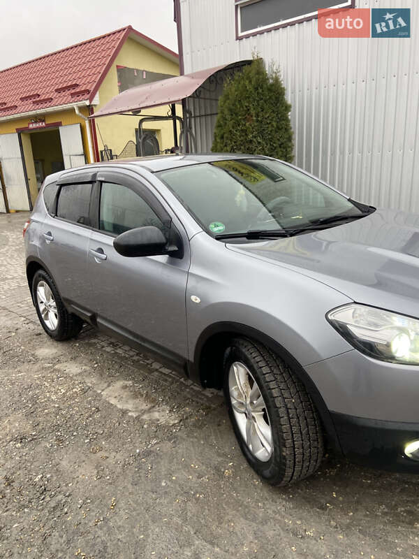 Внедорожник / Кроссовер Nissan Qashqai 2011 в Дунаевцах фото 2 Внедорожник / Кроссовер Nissan Qashqai 2011 в Дунаевцах