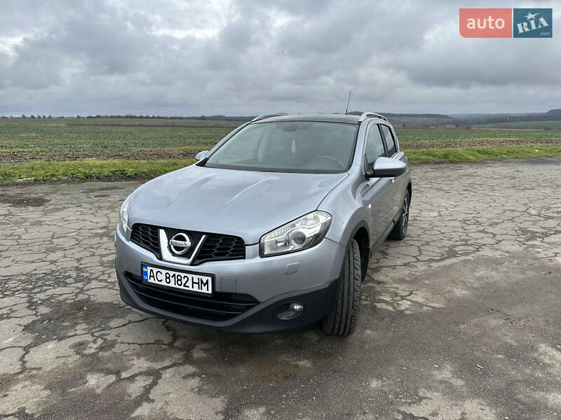Внедорожник / Кроссовер Nissan Qashqai 2010 в Хмельницком