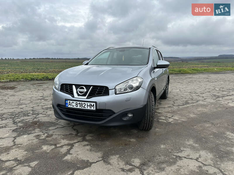 Внедорожник / Кроссовер Nissan Qashqai 2010 в Хмельницком