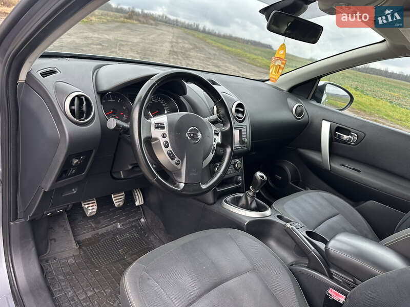 Внедорожник / Кроссовер Nissan Qashqai 2010 в Хмельницком