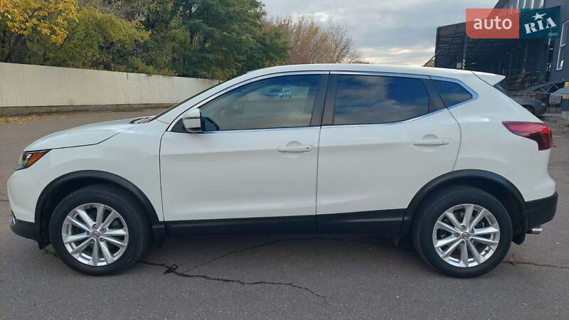 Внедорожник / Кроссовер Nissan Qashqai 2017 в Чернигове