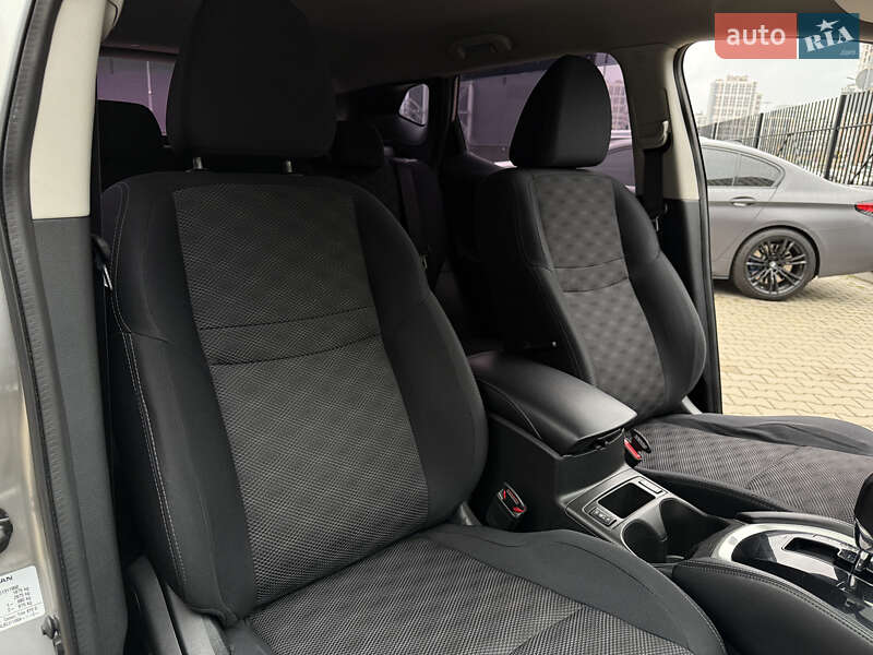 Внедорожник / Кроссовер Nissan Qashqai 2015 в Киеве