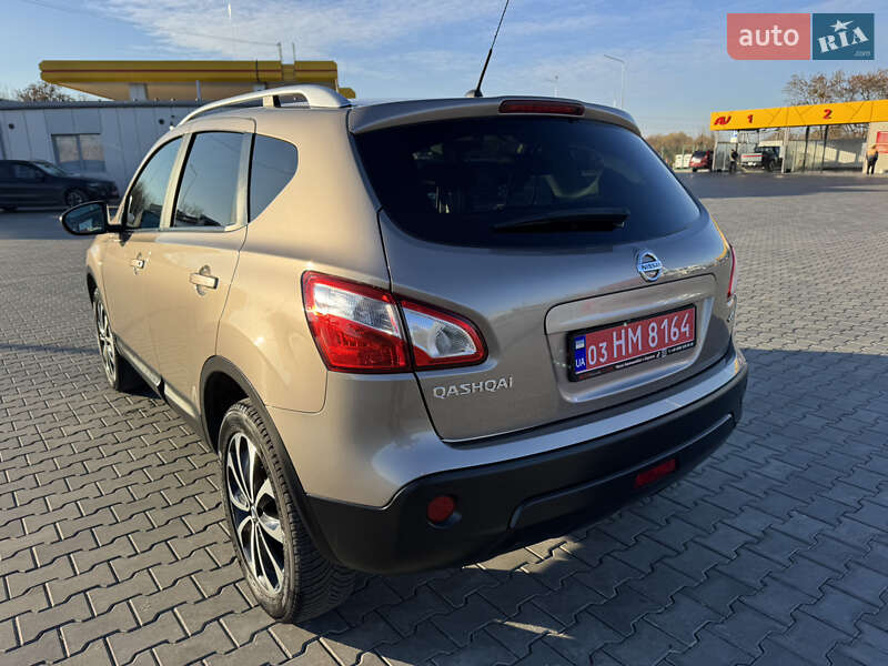 Позашляховик / Кросовер Nissan Qashqai 2012 в Луцьку