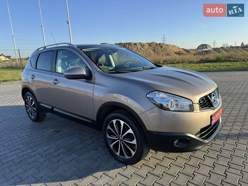 Позашляховик / Кросовер Nissan Qashqai 2012 в Луцьку