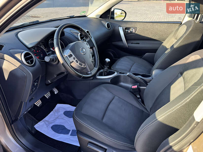 Позашляховик / Кросовер Nissan Qashqai 2012 в Луцьку