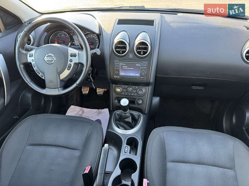 Позашляховик / Кросовер Nissan Qashqai 2012 в Луцьку