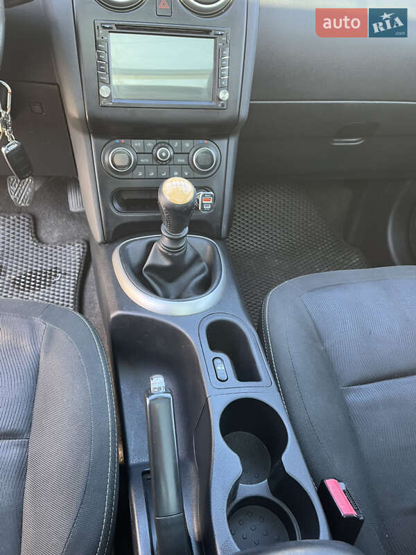 Позашляховик / Кросовер Nissan Qashqai 2011 в Турійську