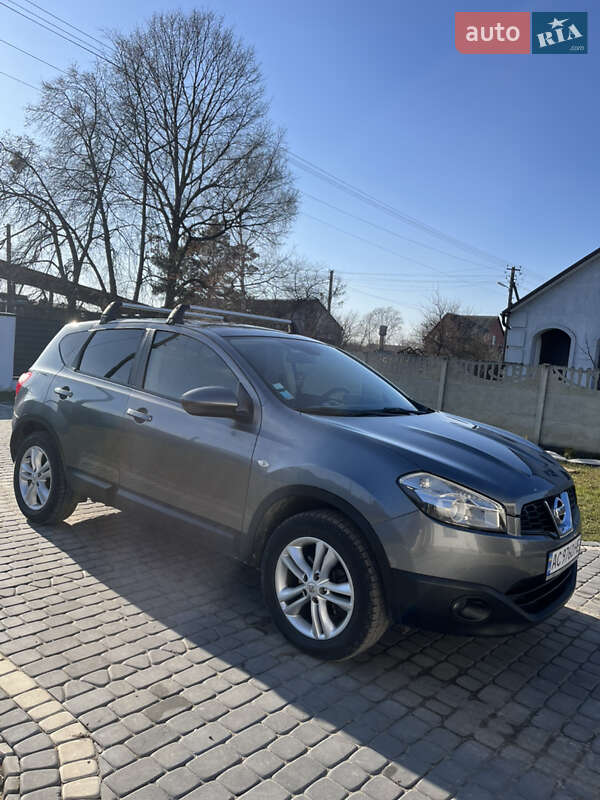 Позашляховик / Кросовер Nissan Qashqai 2011 в Турійську