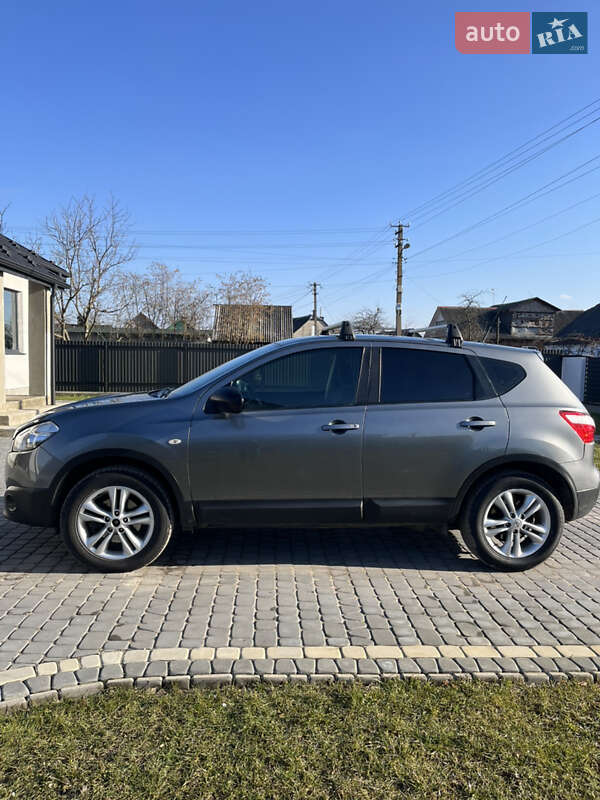 Позашляховик / Кросовер Nissan Qashqai 2011 в Турійську