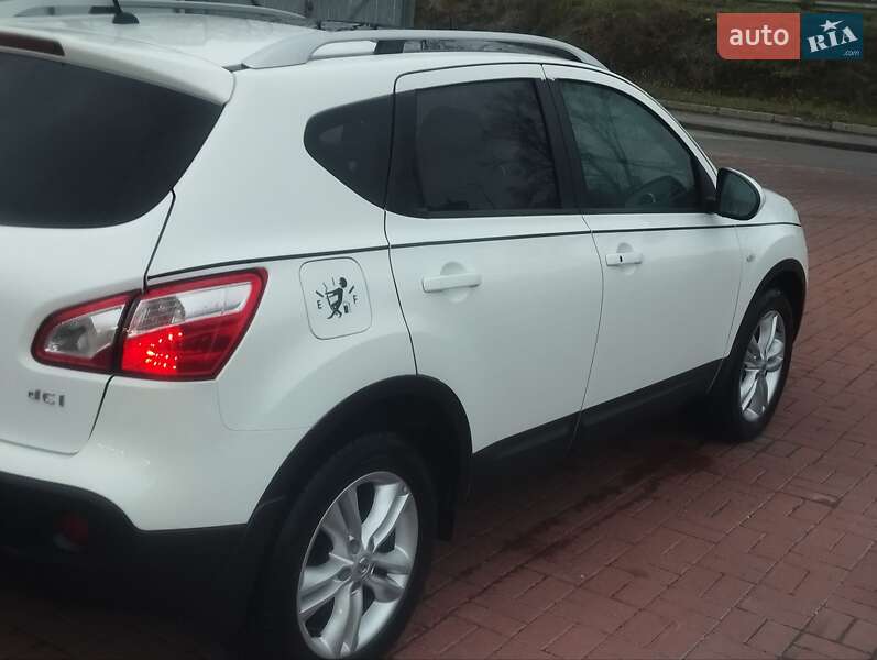 Внедорожник / Кроссовер Nissan Qashqai 2011 в Новых Санжарах