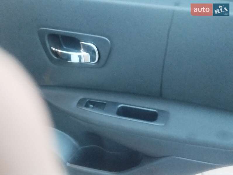 Внедорожник / Кроссовер Nissan Qashqai 2011 в Новых Санжарах