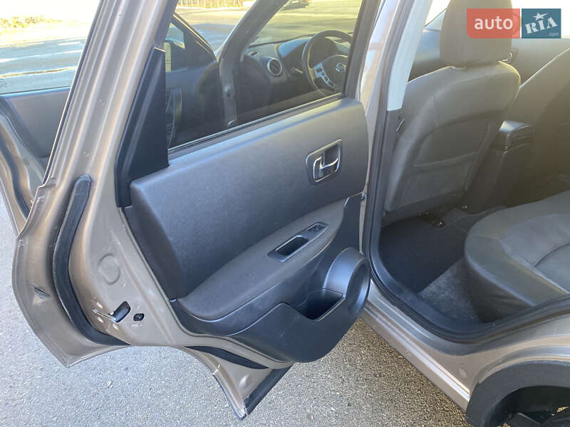 Внедорожник / Кроссовер Nissan Qashqai 2010 в Ивано-Франковске