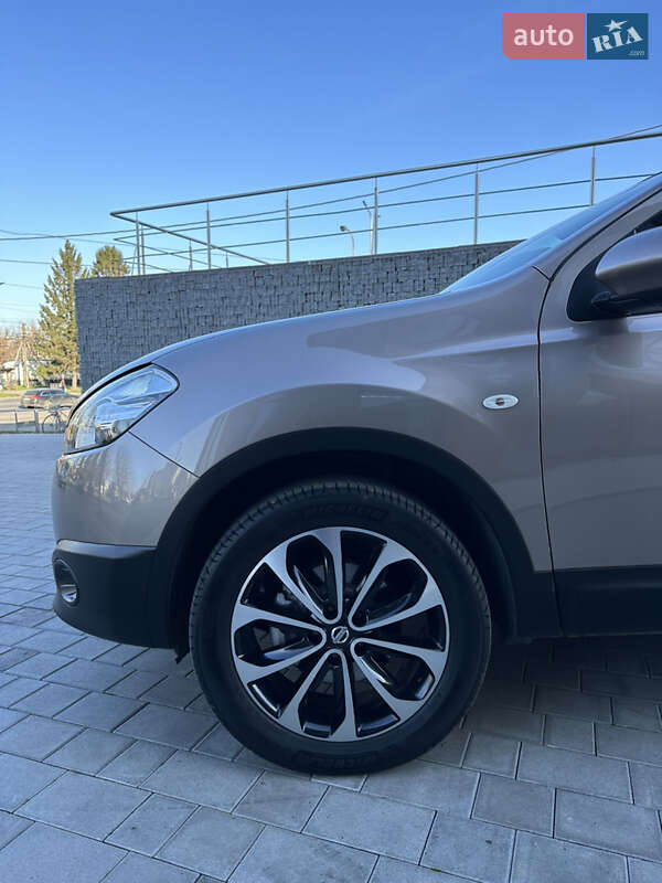 Внедорожник / Кроссовер Nissan Qashqai 2012 в Луцке фото 6 Внедорожник / Кроссовер Nissan Qashqai 2012 в Луцке