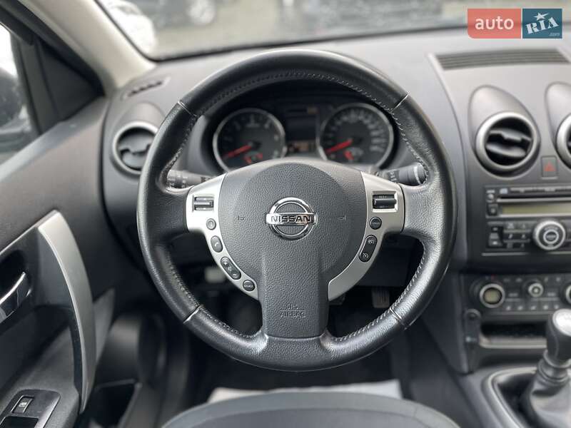 Внедорожник / Кроссовер Nissan Qashqai 2010 в Сумах