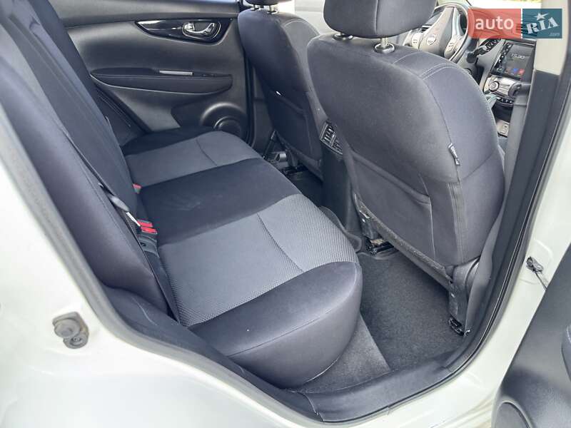 Внедорожник / Кроссовер Nissan Qashqai 2016 в Киеве фото 36 Внедорожник / Кроссовер Nissan Qashqai 2016 в Киеве