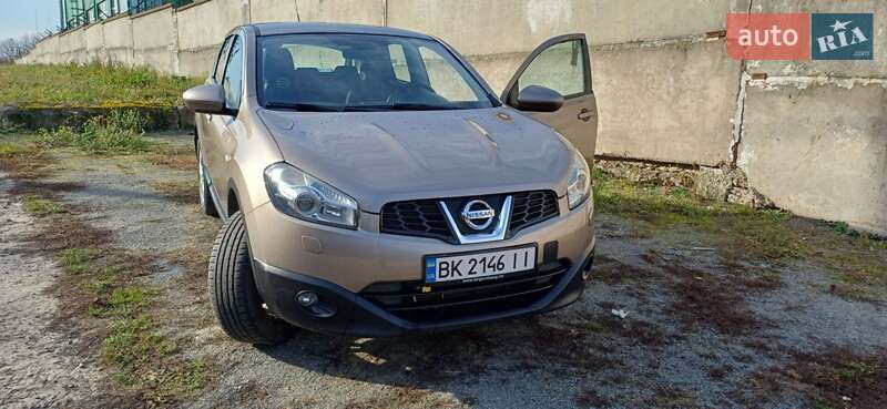 Внедорожник / Кроссовер Nissan Qashqai 2010 в Ровно фото 4 Внедорожник / Кроссовер Nissan Qashqai 2010 в Ровно