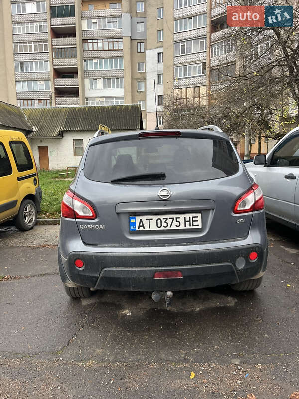 Внедорожник / Кроссовер Nissan Qashqai 2010 в Калуше