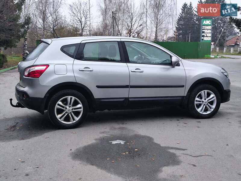 Внедорожник / Кроссовер Nissan Qashqai 2010 в Звягеле