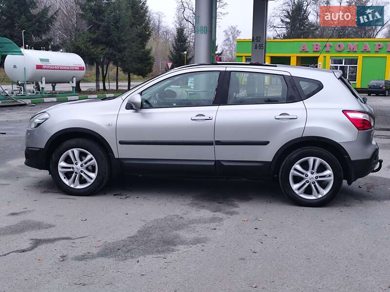 Внедорожник / Кроссовер Nissan Qashqai 2010 в Звягеле