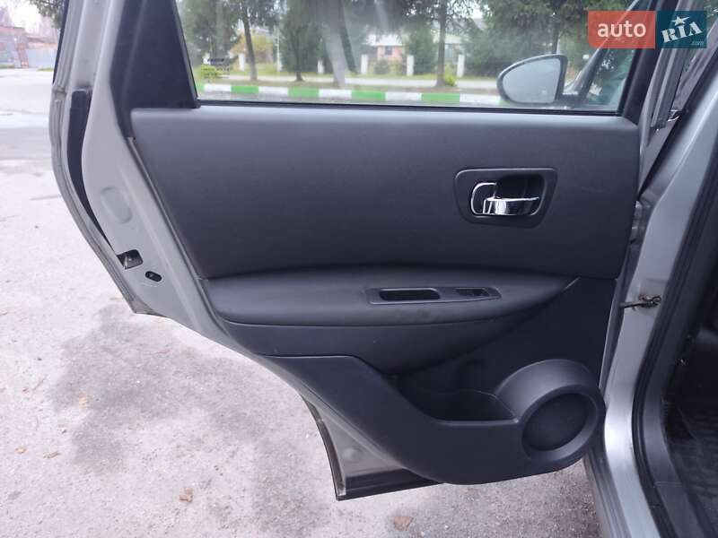 Внедорожник / Кроссовер Nissan Qashqai 2010 в Звягеле