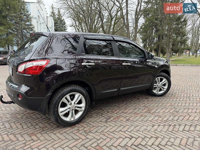 Внедорожник / Кроссовер Nissan Qashqai 2011 в Конотопе