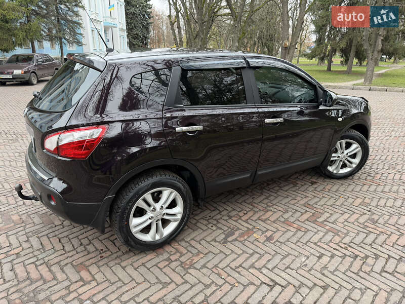 Внедорожник / Кроссовер Nissan Qashqai 2011 в Конотопе