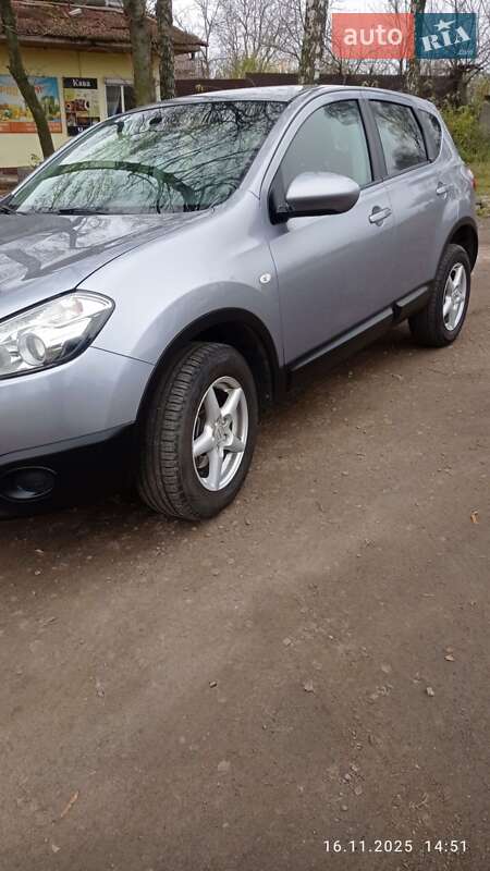 Внедорожник / Кроссовер Nissan Qashqai 2010 в Липовце
