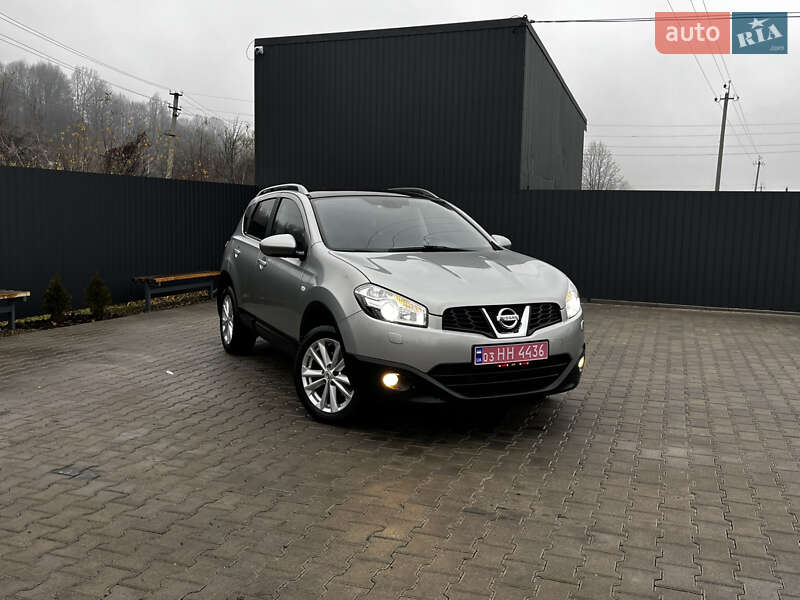 Внедорожник / Кроссовер Nissan Qashqai 2011 в Косове