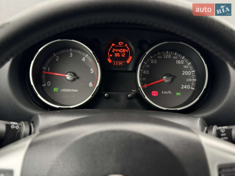 Позашляховик / Кросовер Nissan Qashqai 2009 в Бердичеві фото 25 Позашляховик / Кросовер Nissan Qashqai 2009 в Бердичеві