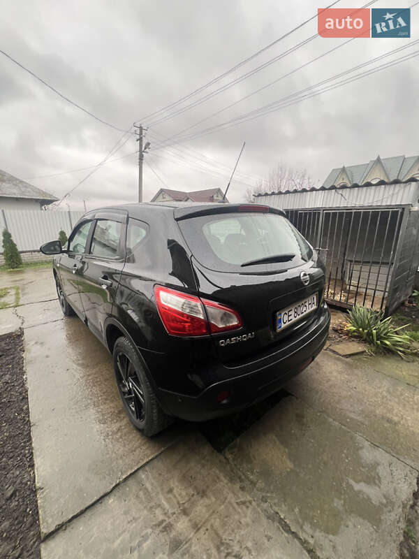 Внедорожник / Кроссовер Nissan Qashqai 2011 в Черновцах