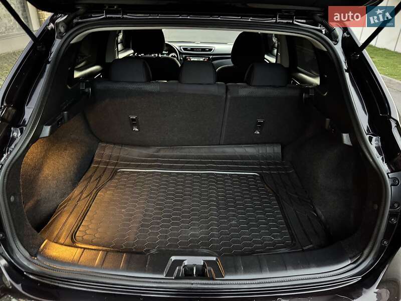 Внедорожник / Кроссовер Nissan Qashqai 2017 в Ровно