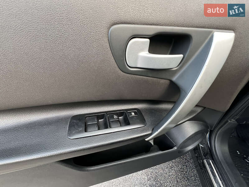 Внедорожник / Кроссовер Nissan Qashqai 2007 в Киеве